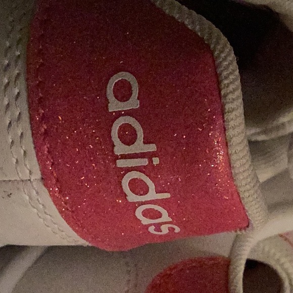 Adidas W9 or 7youth classic pink and white court shoes - Picture 4 of 5